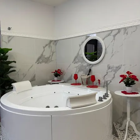Luxury Jacuzzi 